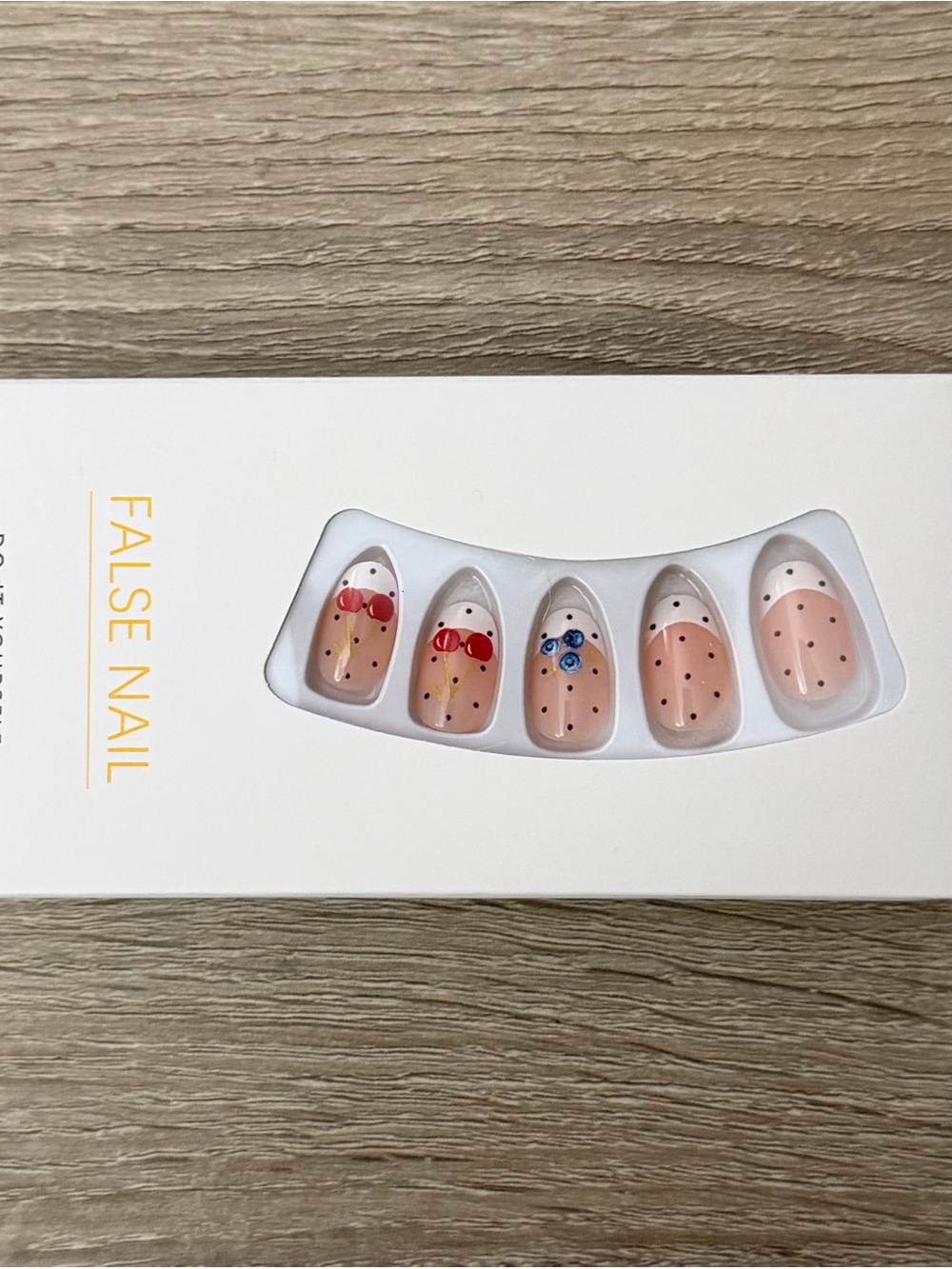 Press-On False Nails, Cute Nail Art, 8 Styles Choose 2 NWT - Picture 8 of 9